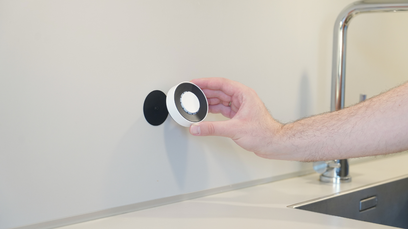 Flic Twist | Metal Plate